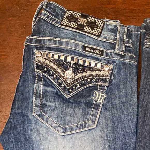 Miss Me Jeans - Picture 2 of 2